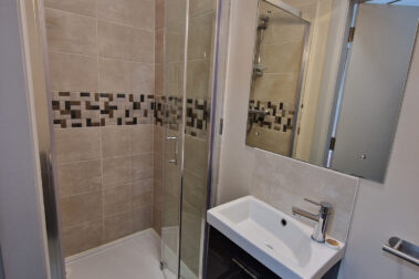 Room 5 Ensuite